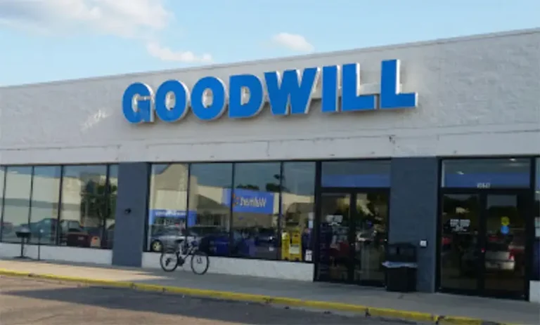 Best Goodwill Bins in Michigan, Goodwill Outlet Charlotte, Muskegon, Grandville and Flint